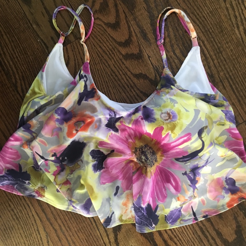Kortni Jeane Size Small Swing - EUC